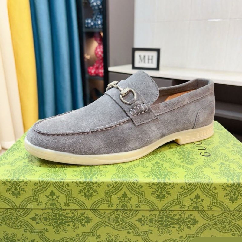 G*u*i leather shoes